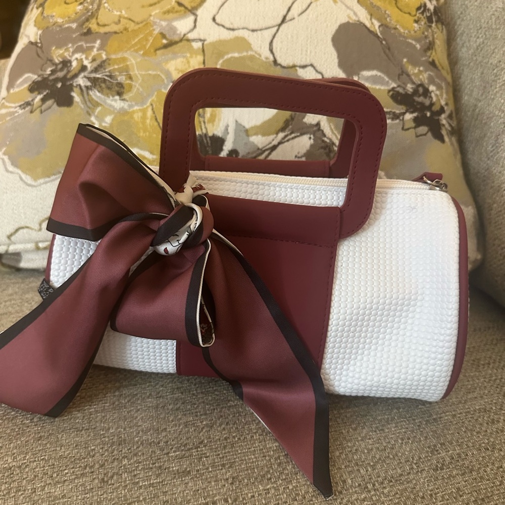 Shiseido Two-Tone Handbag Cream With Burgundy Versatile‎ Travel or Cosmetic Bag - Picture 10 of 12